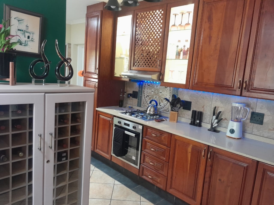 3 Bedroom Property for Sale in Waterval East North West